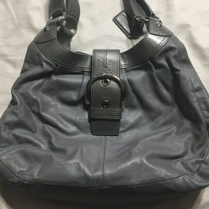 Used Coach bag. Good condition.